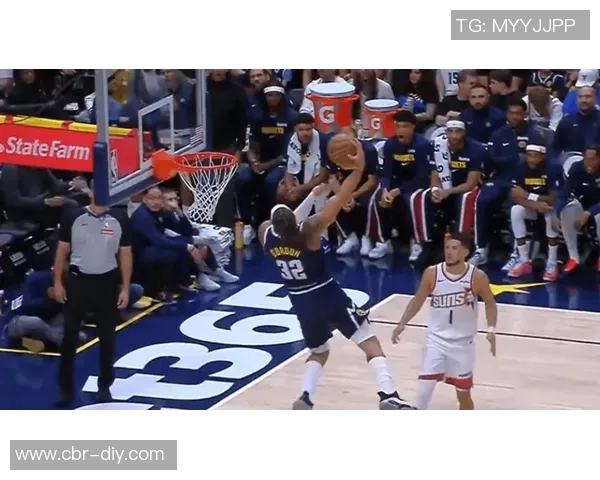 约基奇赞助戈登360度空接扣篮称其让传球显得更精彩 约基奇赞助戈登360度空接扣篮称其让传球显得更精彩