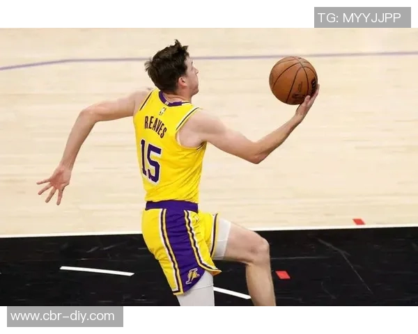 浓眉谈位置调整:打五会影响身体在湖人夺冠时我也是打四 浓眉谈位置调整:打五会影响身体在湖人夺冠时我也是打四