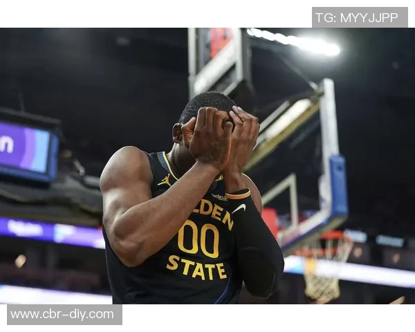 勇士半场苦战落后雄鹿仅2分库明加高效砍下16分4篮板表现抢眼