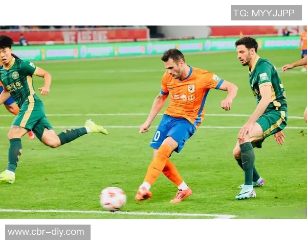 半场战报浙江与泰山战成平局瓦科制造点球却错失机会黄政宇与卡列洛各入一球