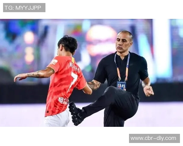 今日趣图：卡纳瓦罗幽默吐槽植发效果难以持久引发网友热议