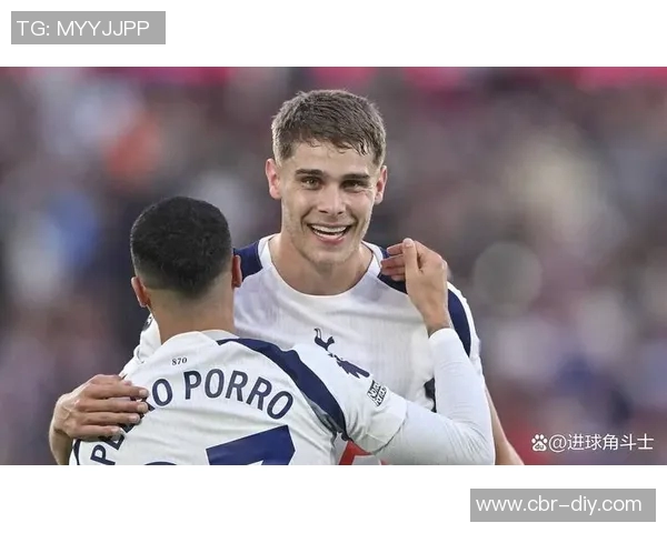 弗兰克盛赞西蒙斯表现出色并对特尔和库杜斯的进球感到欣喜