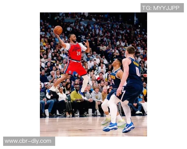 鲍威尔热火首秀表现抢眼28分9板4助比尔低迷仅得5分合力卡登25分