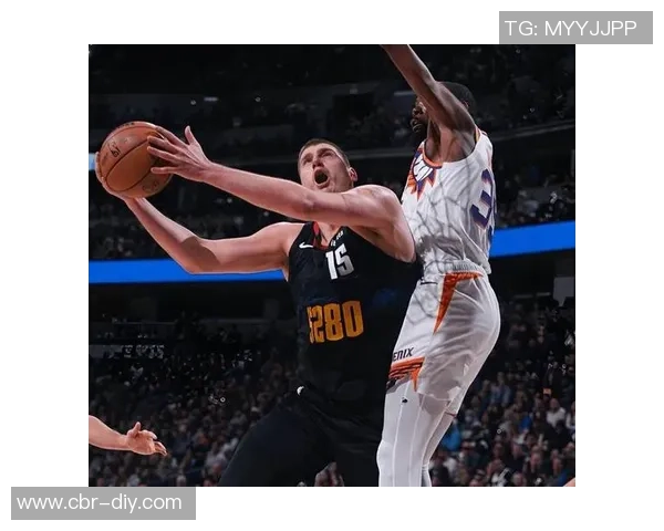 掘金上半场狂抢14个前场篮板热火仅得1个形成鲜明对比