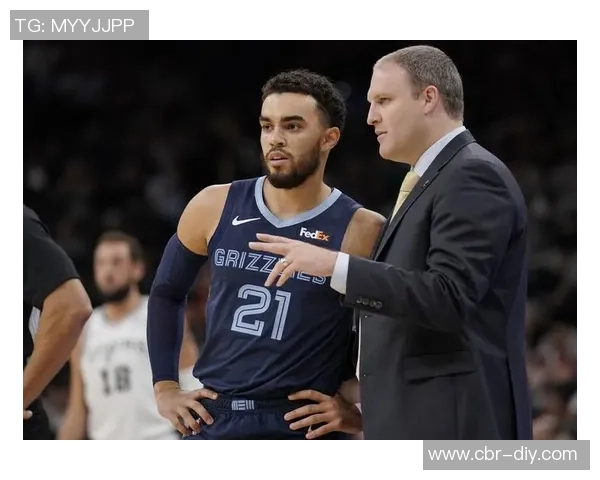 詹金斯关键时刻果断出手三分绝平展现不设限的篮球精神 詹金斯关键时刻果断出手三分绝平展现不设限的篮球精神