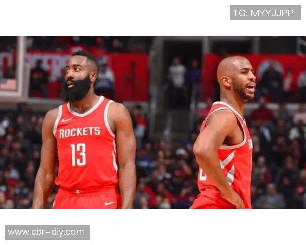 快船备战广州训练照曝光保罗小卡哈登科林斯齐聚场上展现默契 快船备战广州训练照曝光保罗小卡哈登科林斯齐聚场上展现默契