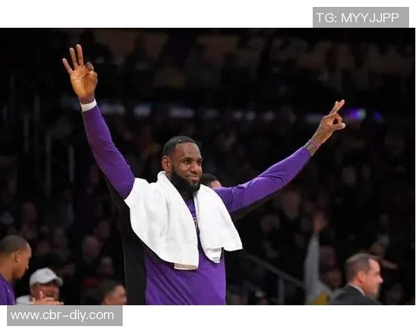 老詹虽显生疏但视野传球依旧出色艾顿与海斯双双获益丰厚 老詹虽显生疏但视野传球依旧出色艾顿与海斯双双获益丰厚