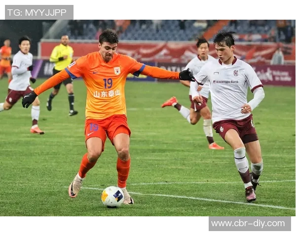 泰山队上半场领先三镇2-0泽卡刘洋进球被吹的争议瞬间回顾 泰山队上半场领先三镇2-0泽卡刘洋进球被吹的争议瞬间回顾