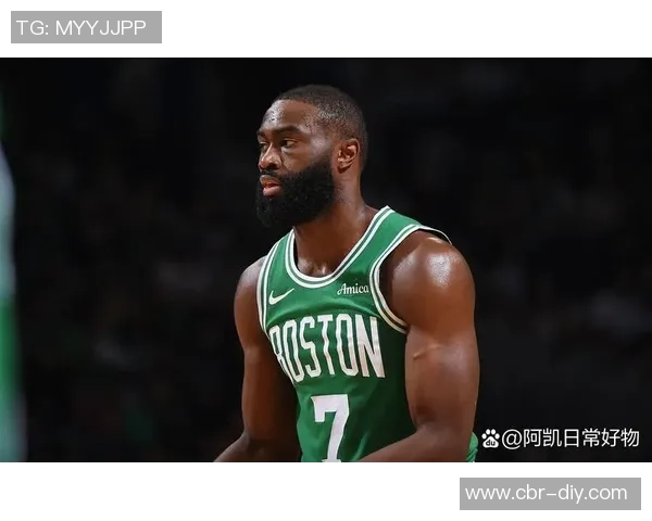 杰伦布朗首节火力全开独得16分但球队仍落后11分苦苦追赶