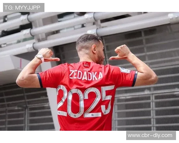 克莱女友晒拉布布穿球衣秀恩爱引发网友热议与羡慕